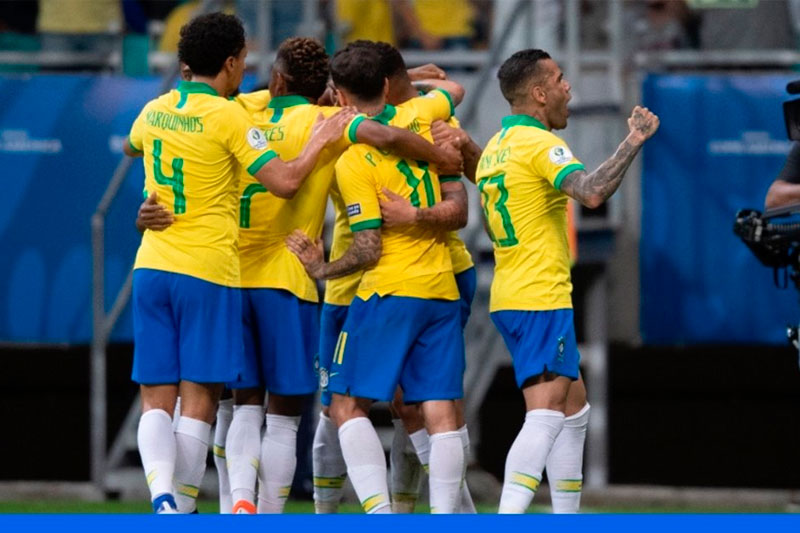 Brasil pasó a la Semifinal por penales