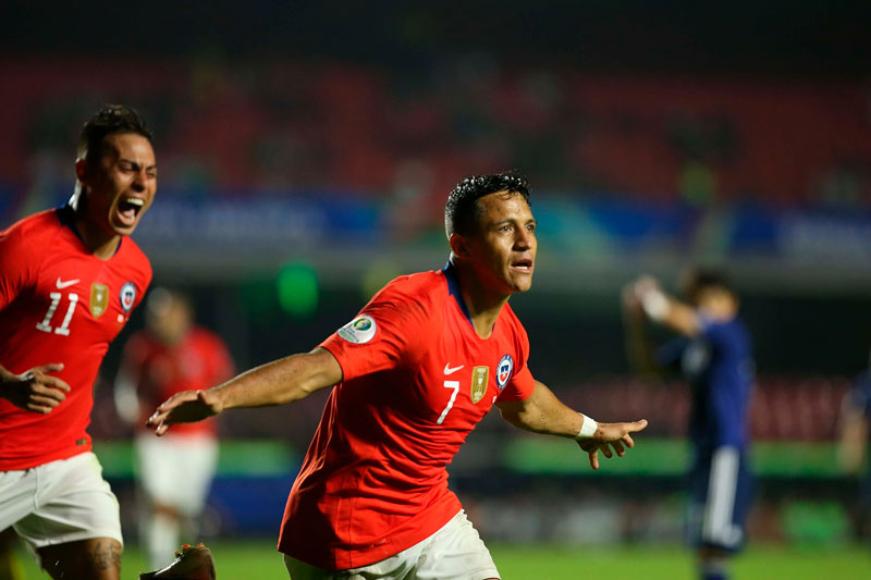 Chile reaparece intentando reconquistar el título que ganó