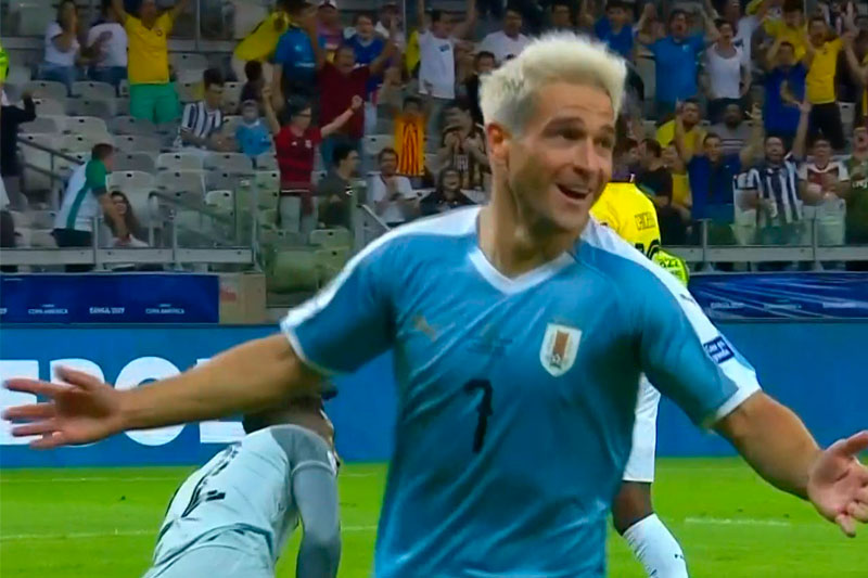 Bailó Lodeiro en el área para marcar el primer gol de Uruguay en la Copa América. Relata Víctor Hugo